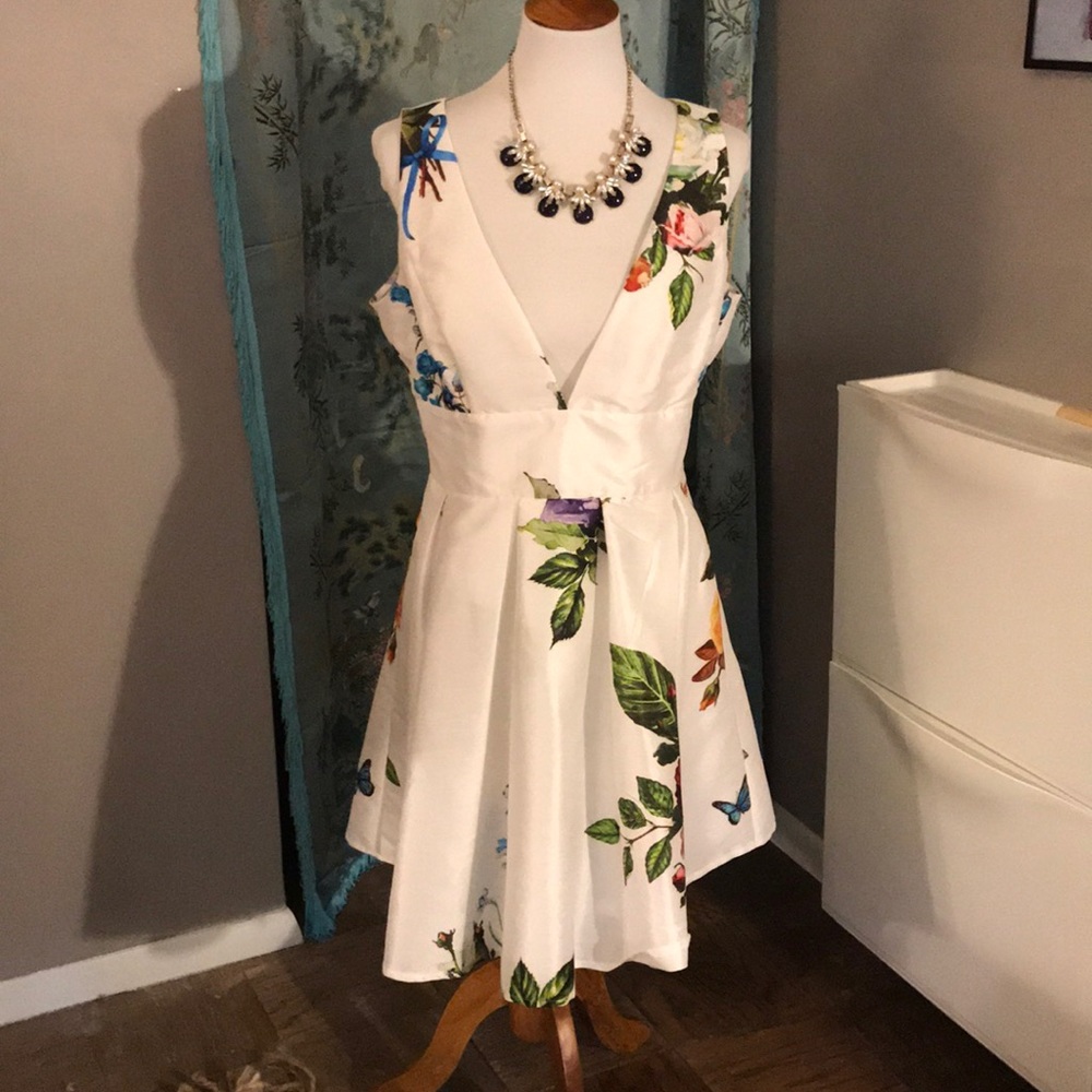 🍋 🌟2x HP🌟 NWOT Plunging Neck Silk Party Dress